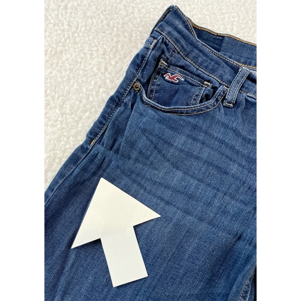 HOLLISTER • Blue Medium Wash SoCal Stretch Straight Leg Jeans, 29 - Picture 14 of 16